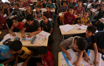 كثافة الصفوف والدوام الثلاثي بيئة طاردة للتعلّم داخل المدارس الحكومية