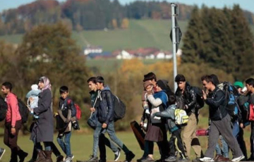 المهاجرون العراقيون عالقون بين الإبعاد والإهمال