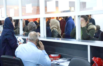 الرسوم غير الرسمية.. استنزاف خفيّ يُثقل كاهل العراقيين ويُقوّض الثقة بالدولة