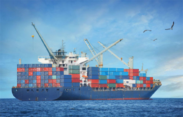 طهران ترّد على حصار ترامب:  أمن الموانئ في المنطقة للجميع أو ليس لأحد