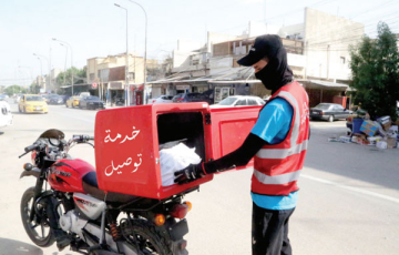 في عيدهم العالمي.. عمال التوصيل.. شكل جديد لمعاناة قديمة