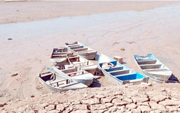 لأول مرة في تاريخها بحيرة آمرلي من شريان حياة إلى أرض قاحلة!