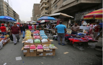 العوز يضع الناس تحت رحمة حيتان الربا  