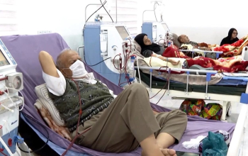 من جلسات الغسيل المتكررة إلى التنقل بين المحافظات.. مرضى الكلى يواجهون أعباء العلاج ونقص الخدمات