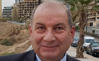أبي عصمت عصمت - غسان الرفاعي: سلطة الإقناع ورحلة الطيور