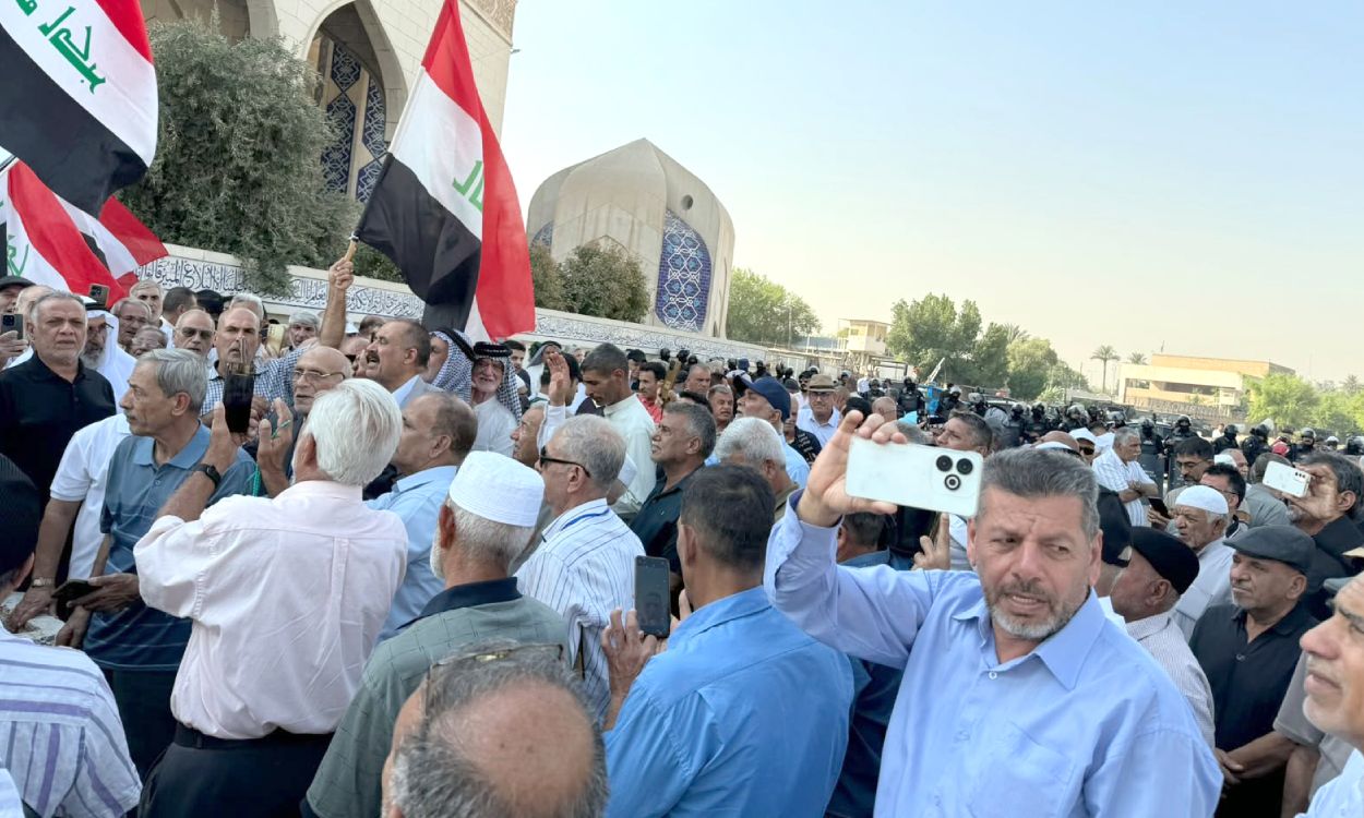 خريجون وعمال وفلاحون وسائقون الى الشارع.. احتجاجات واسعة ضد البطالة وتأخر الرواتب وارتفاع أسعار الوقود