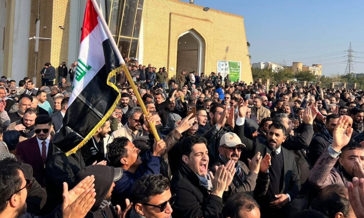 فلاحو العمارة يرفضون تجريف بساتينهم.. ومواطنو بابل ينددون بقطع الأشجار