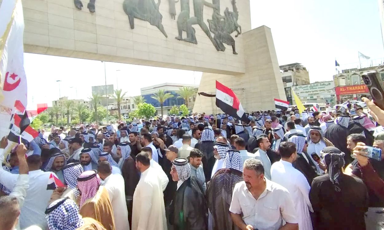 الفلاحون يصعّدون احتجاجاتهم ضد سياسة التسويق الزراعي ويرفضون {التسعيرة المجحفة}