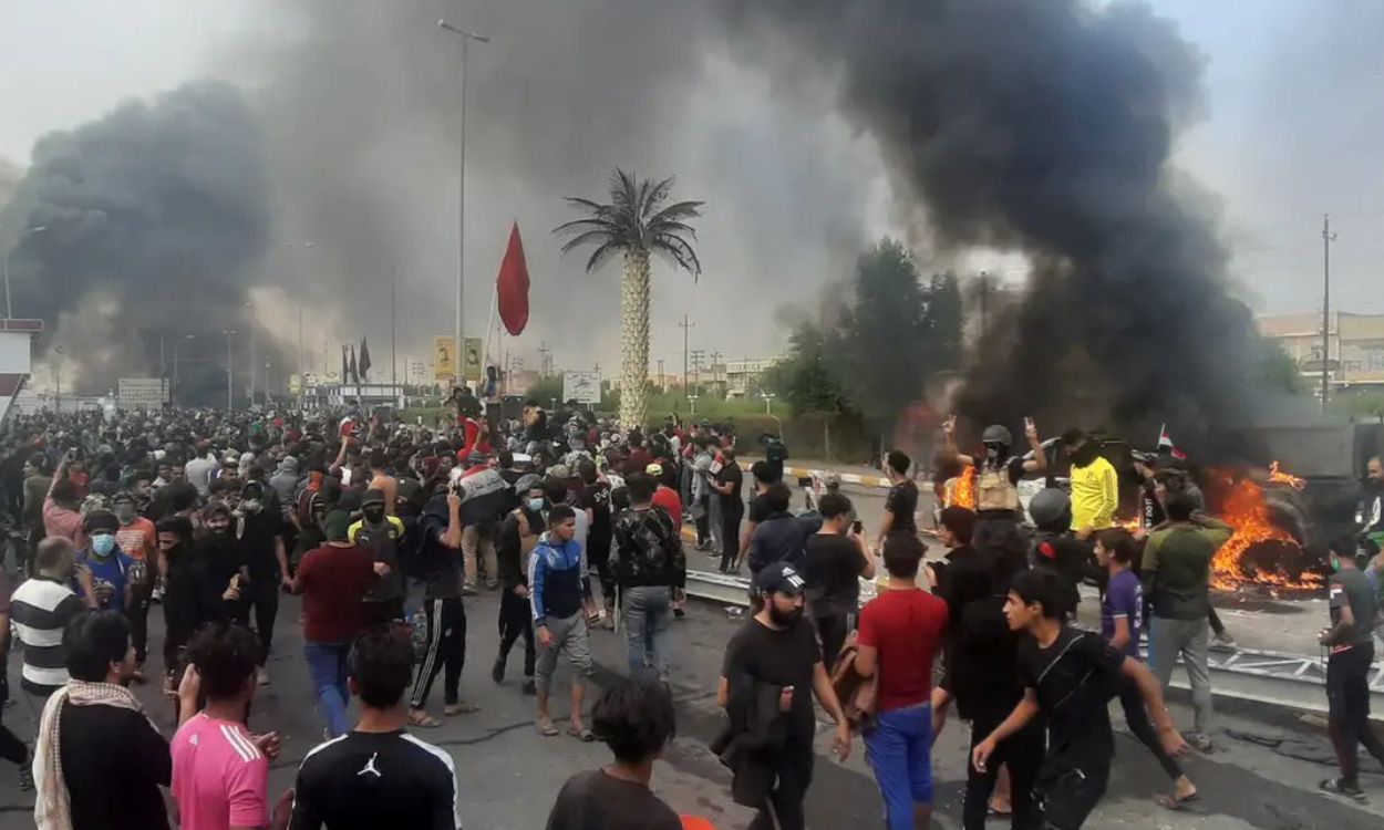 الشارع يغلي تحت لهيب الصيف.. تسع محافظات تنتفض بوجه الكهرباء 